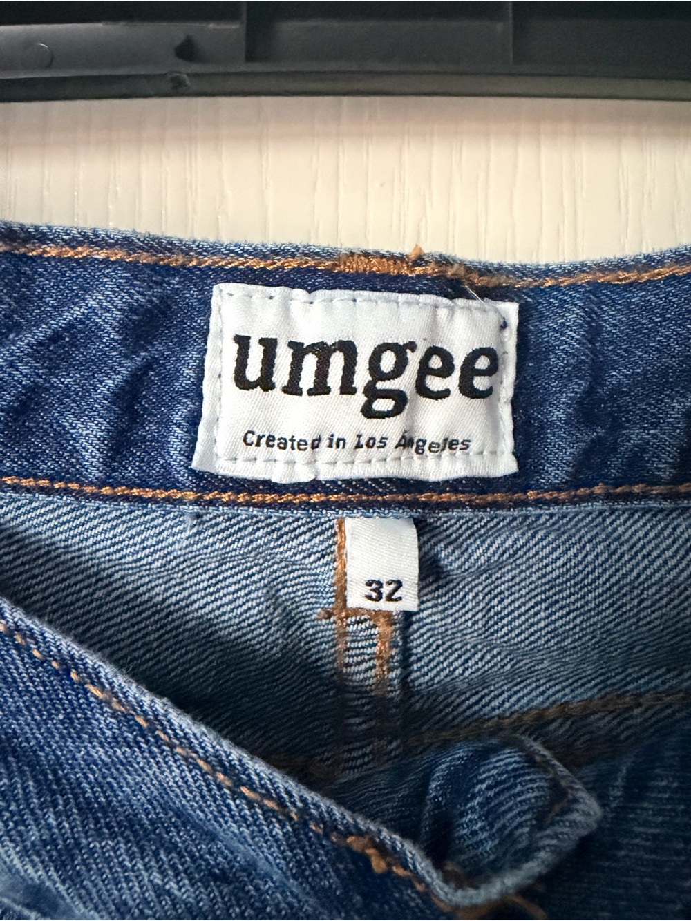 UMGEE High Waisted 5 Pocket Mom Fit Baggy Denim Jeans, Pintuck Leg, Size 32 - Picture 6 of 13